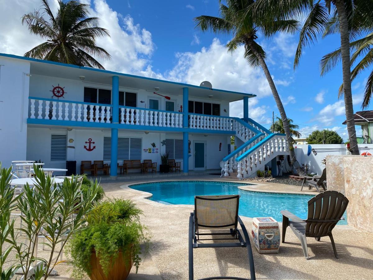 The Beach Guesthouse Pinones Exterior photo