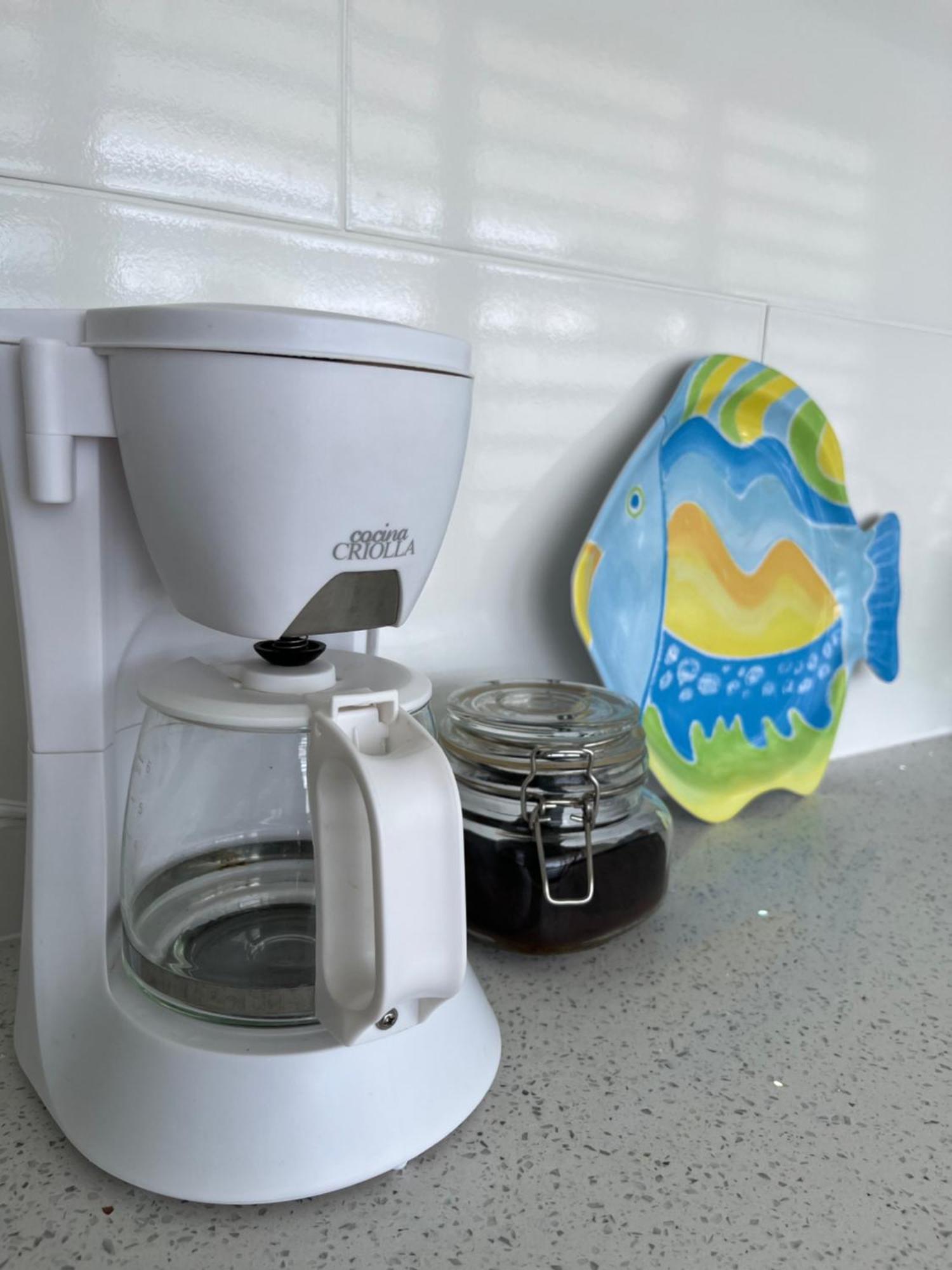 The Beach Guesthouse Pinones Room photo
