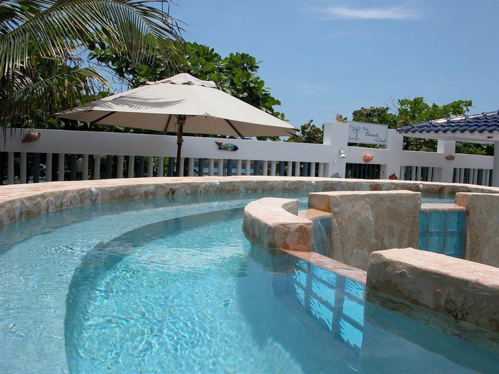 The Beach Guesthouse Pinones Exterior photo