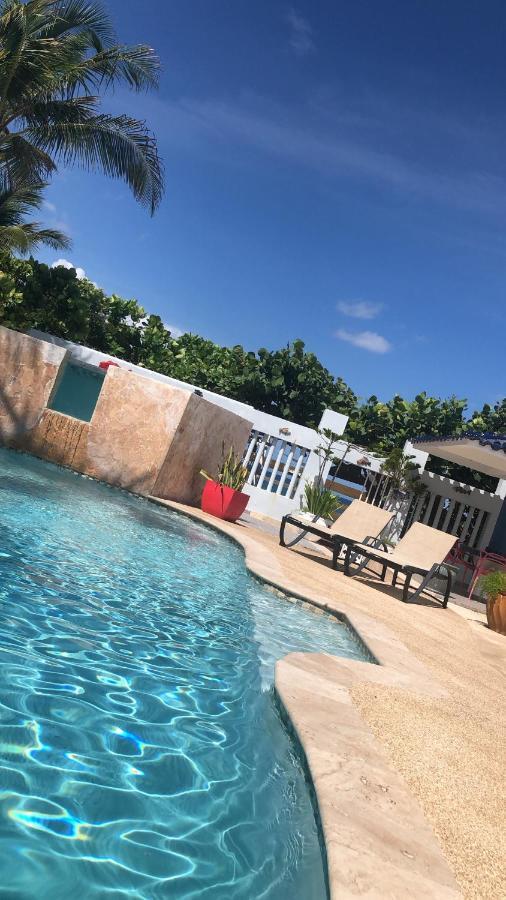 The Beach Guesthouse Pinones Exterior photo